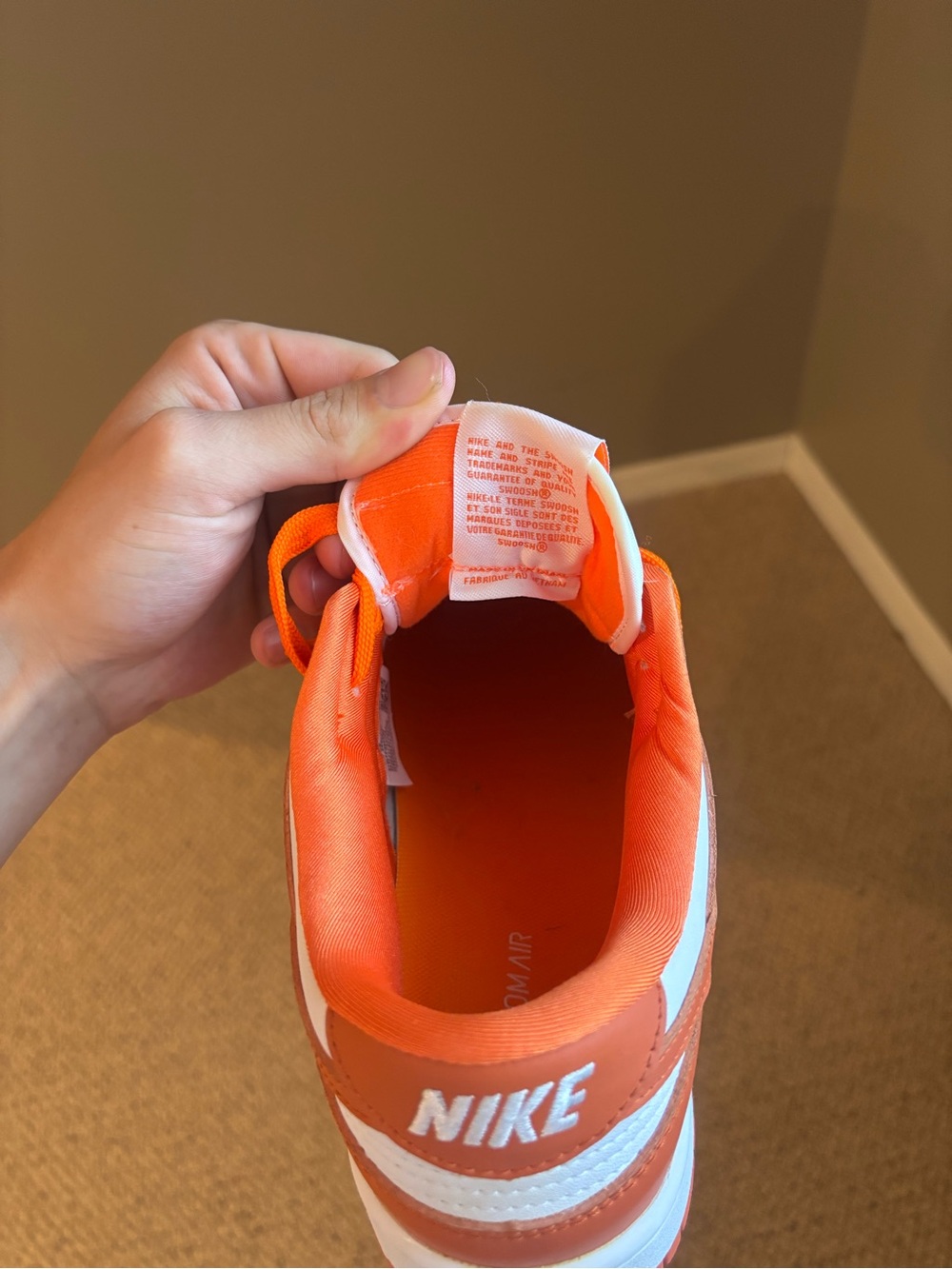 Nike Dunk Low Orange Size 10 Men’s Athletic Sneakers Casual Streetwear Shoes - Picture 4 of 4